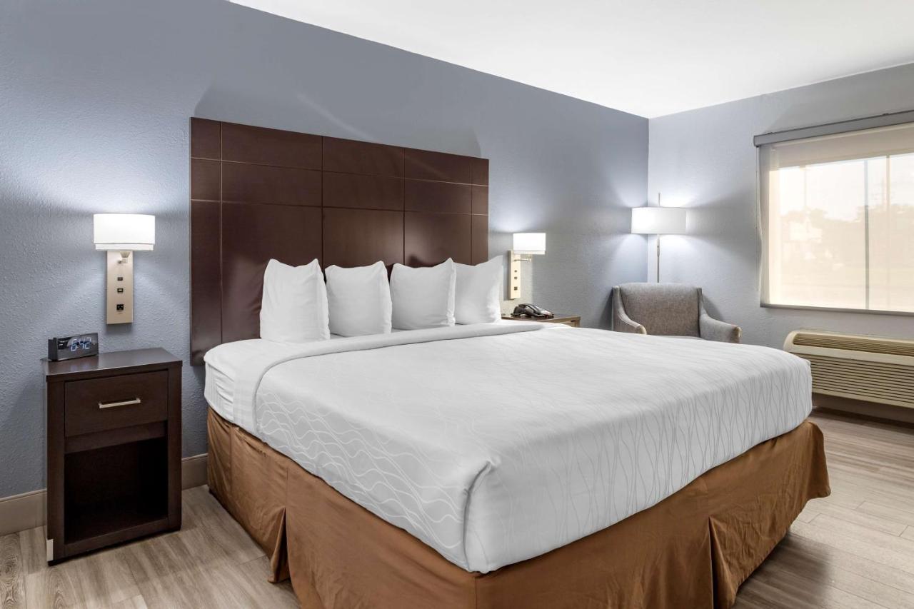 Best Western Plus Orange County Vidor Exteriér fotografie